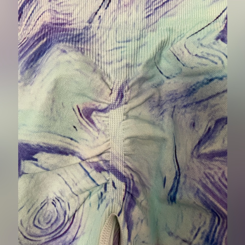 women’s ribbed sports/gym shorts swirl design - Picture 4 of 5